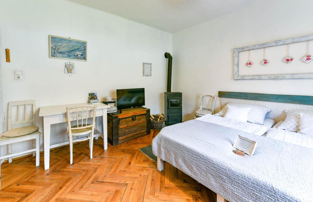 Halhaza Vendeghaz Apartament