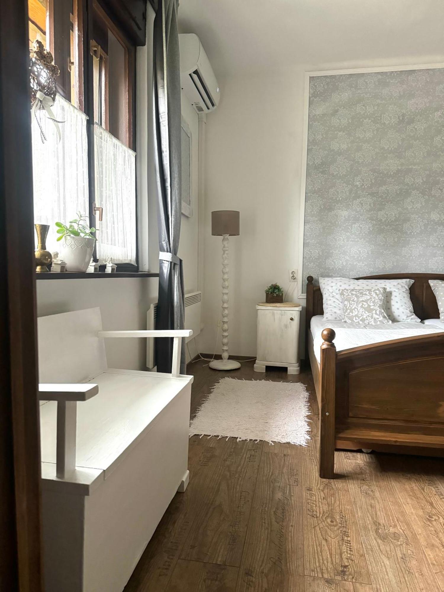 Halhaza Vendeghaz Apartament Sirok